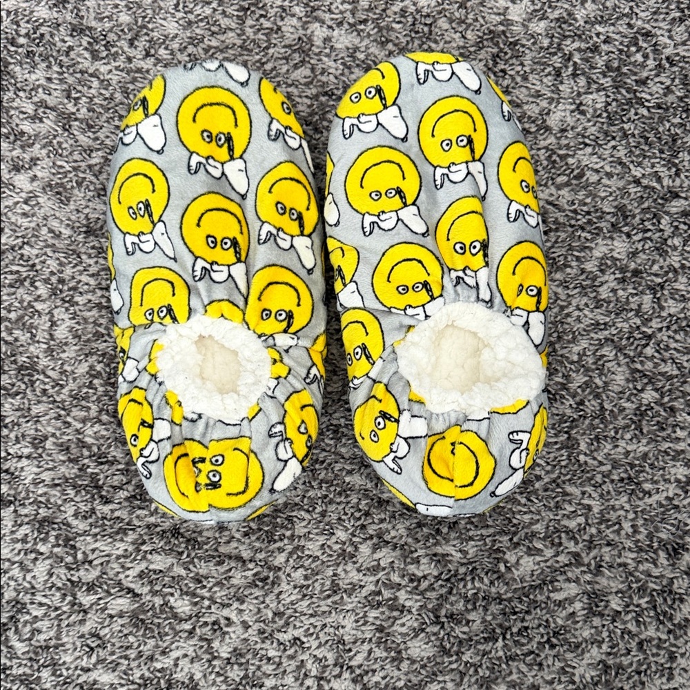 Cozy Snoopy Slipper Socks